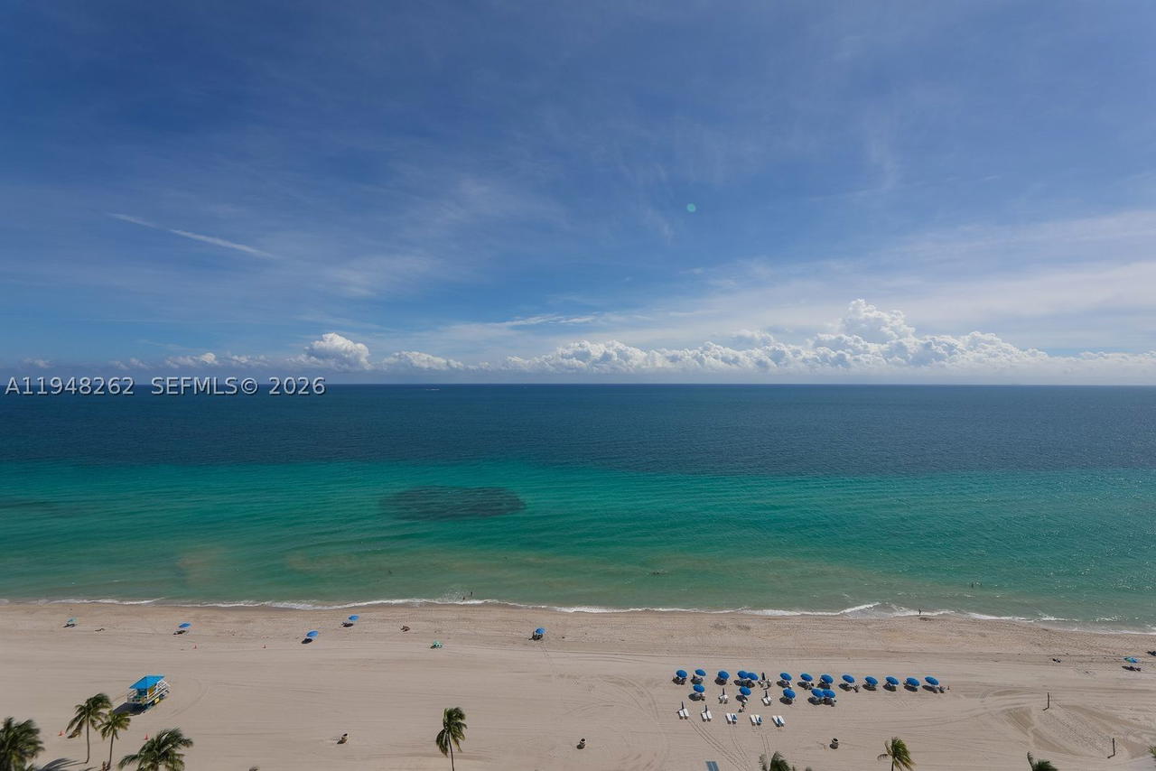 Real estate property located at 2101 Ocean Dr #2608, Broward, Quadomain Tower I And Iv, Hollywood, FL