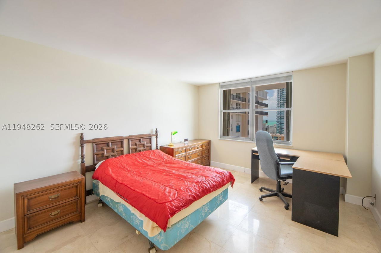 Real estate property located at 2101 Ocean Dr #2608, Broward, Quadomain Tower I And Iv, Hollywood, FL