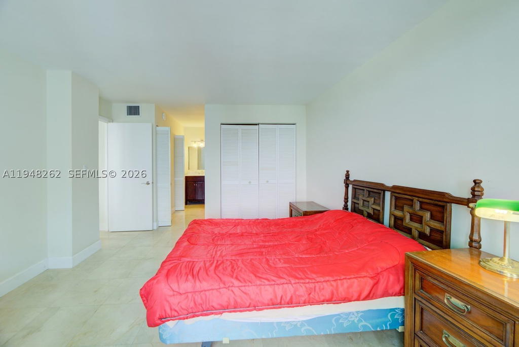 Real estate property located at 2101 Ocean Dr #2608, Broward, Quadomain Tower I And Iv, Hollywood, FL