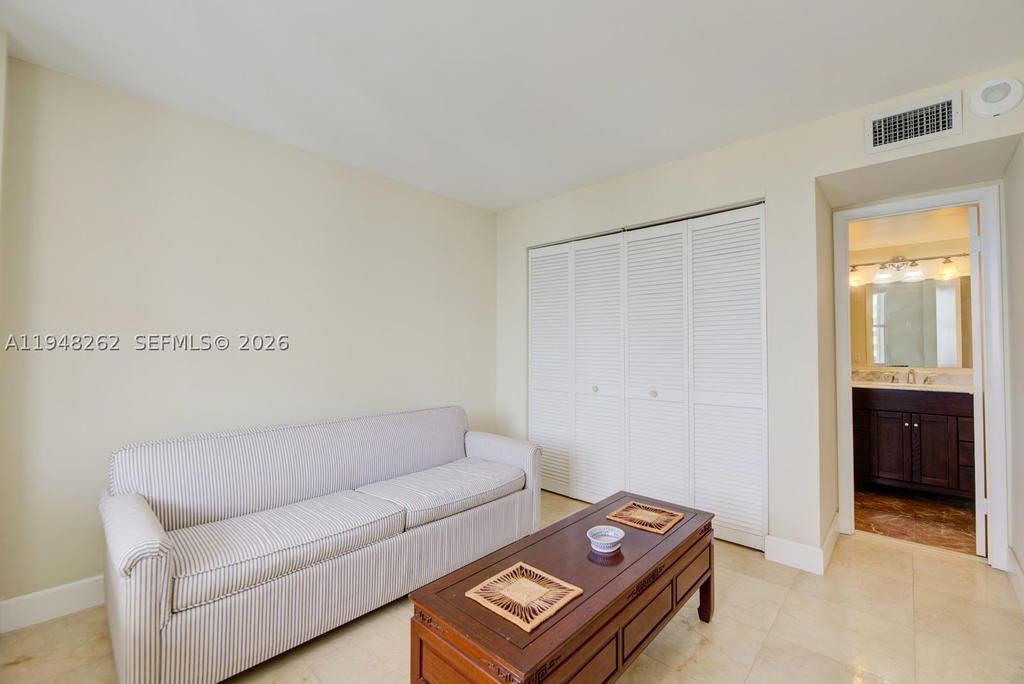 Real estate property located at 2101 Ocean Dr #2608, Broward, Quadomain Tower I And Iv, Hollywood, FL