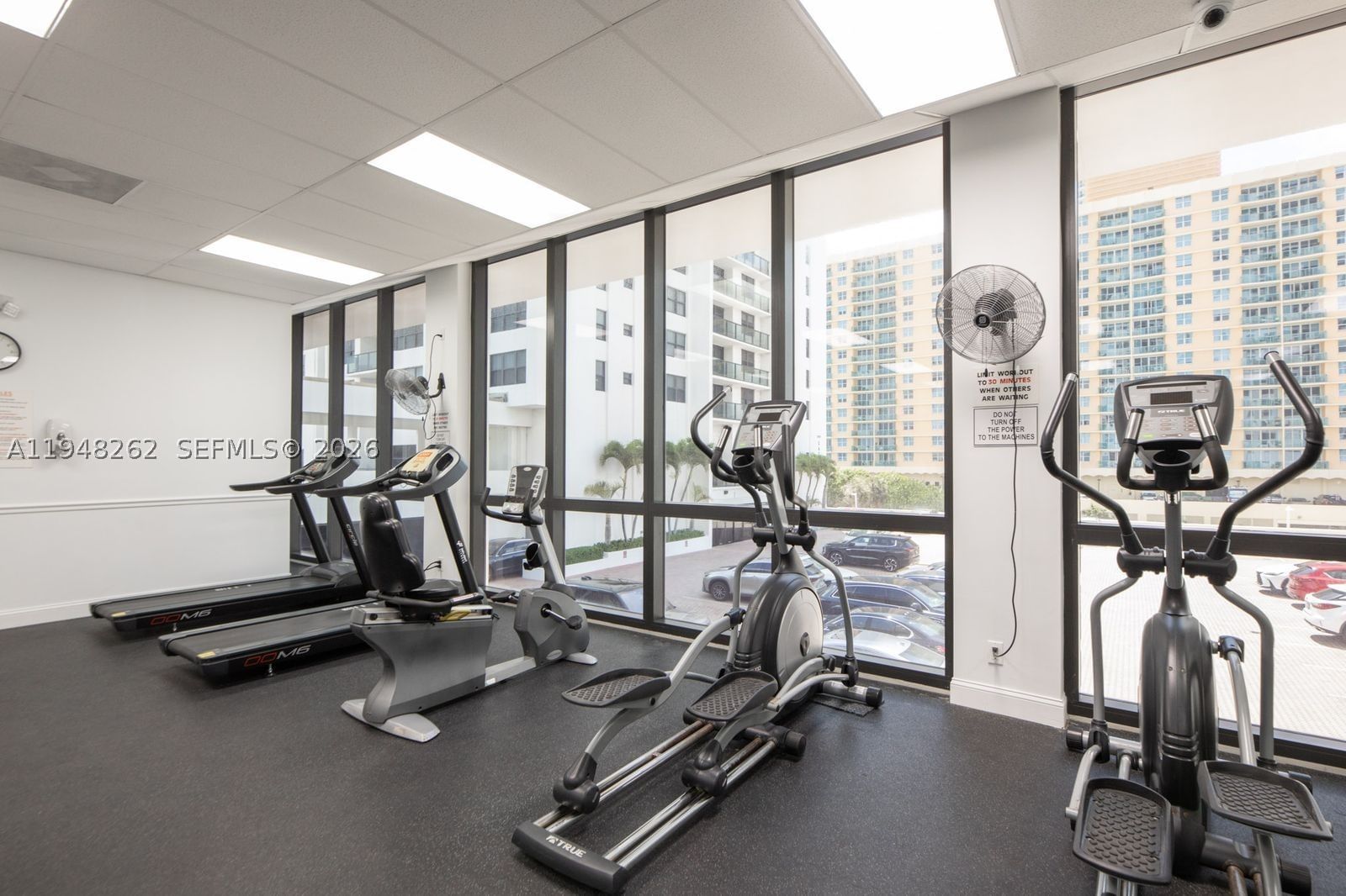 Real estate property located at 2101 Ocean Dr #2608, Broward, Quadomain Tower I And Iv, Hollywood, FL