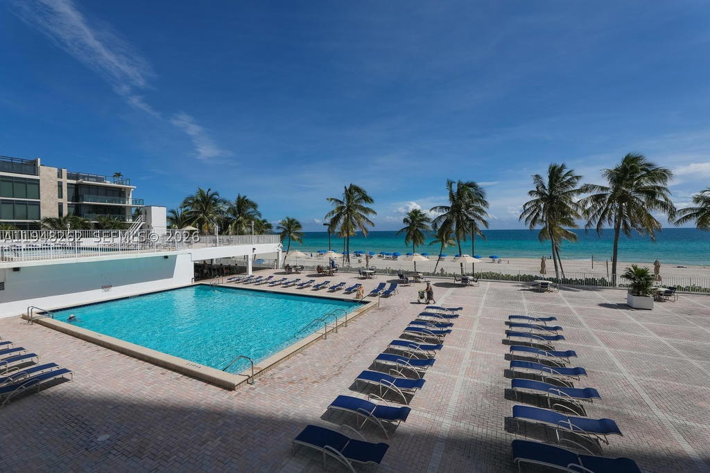 Real estate property located at 2101 Ocean Dr #2608, Broward, Quadomain Tower I And Iv, Hollywood, FL