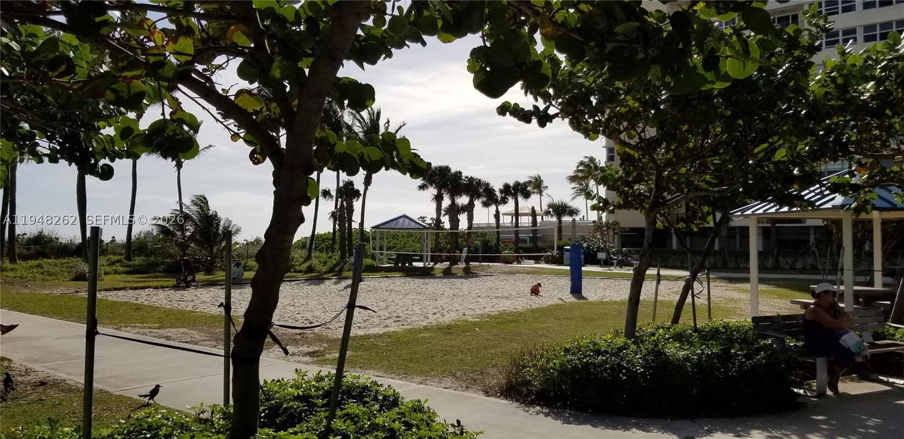 Real estate property located at 2101 Ocean Dr #2608, Broward, Quadomain Tower I And Iv, Hollywood, FL