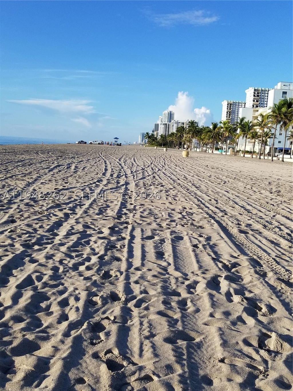 Real estate property located at 2101 Ocean Dr #2608, Broward, Quadomain Tower I And Iv, Hollywood, FL