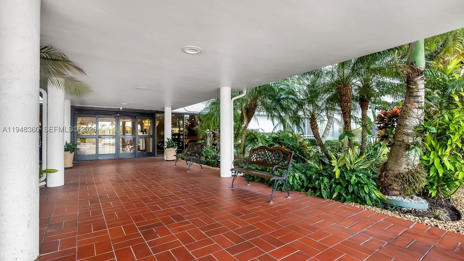 Real estate property located at 3800 Hillcrest Dr #401, Broward, Hillcrest East No 25 Cond, Hollywood, FL