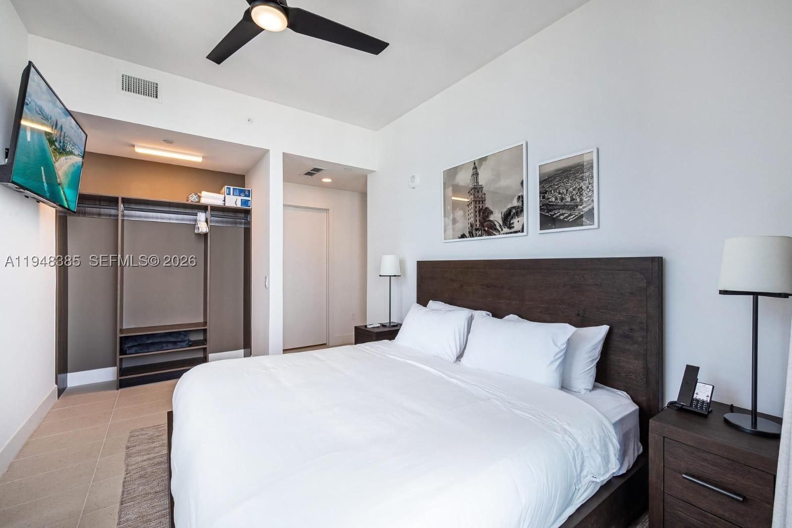 Real estate property located at 159 6th St #5101, Miami-dade, 159 Ne 6th Street Condo, Miami, FL