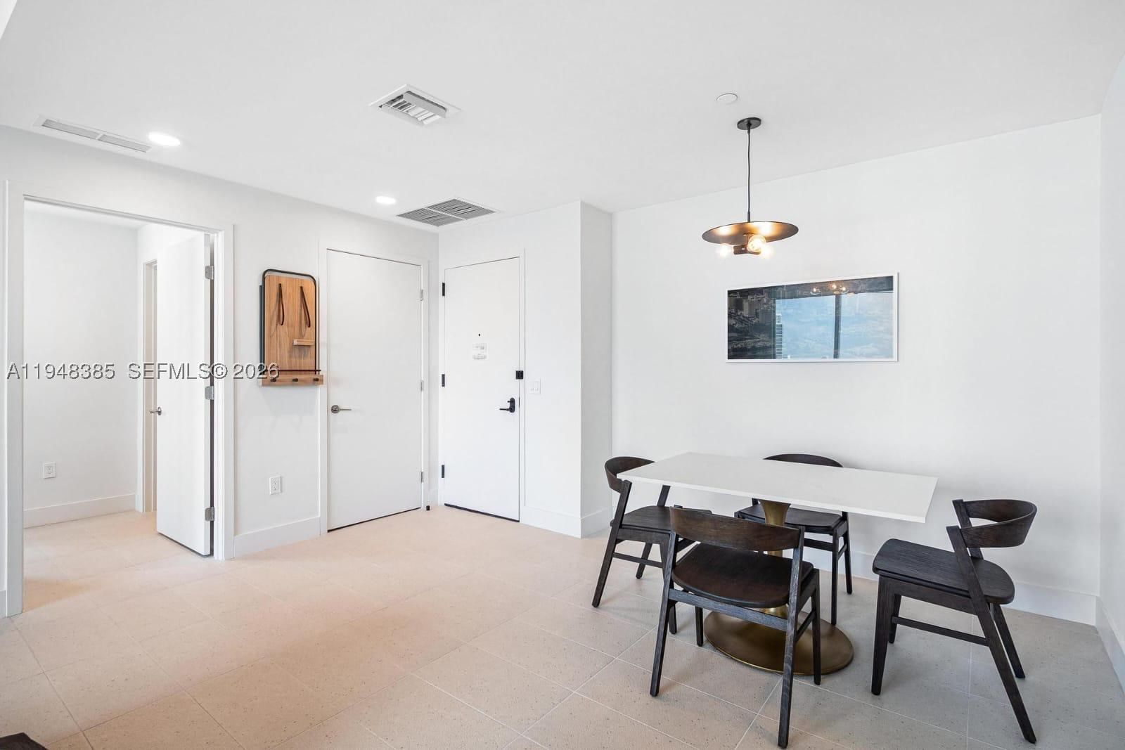 Real estate property located at 159 6th St #5101, Miami-dade, 159 Ne 6th Street Condo, Miami, FL