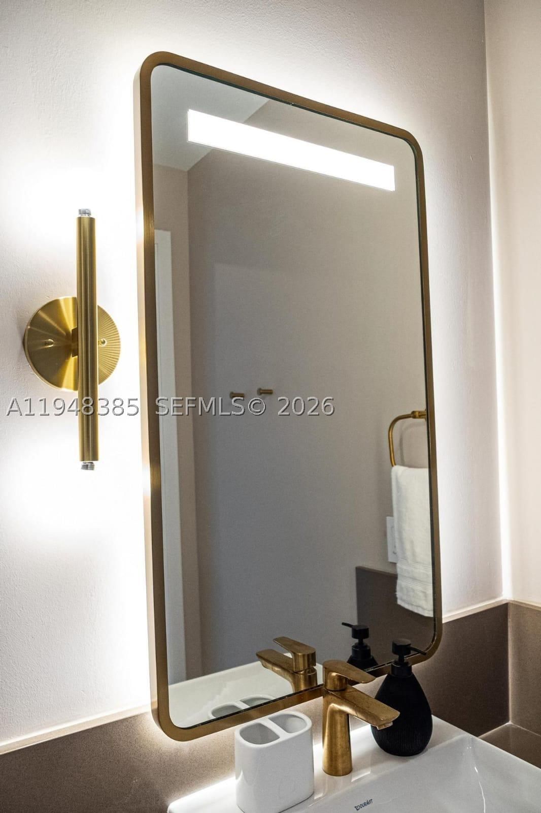 Real estate property located at 159 6th St #5101, Miami-dade, 159 Ne 6th Street Condo, Miami, FL