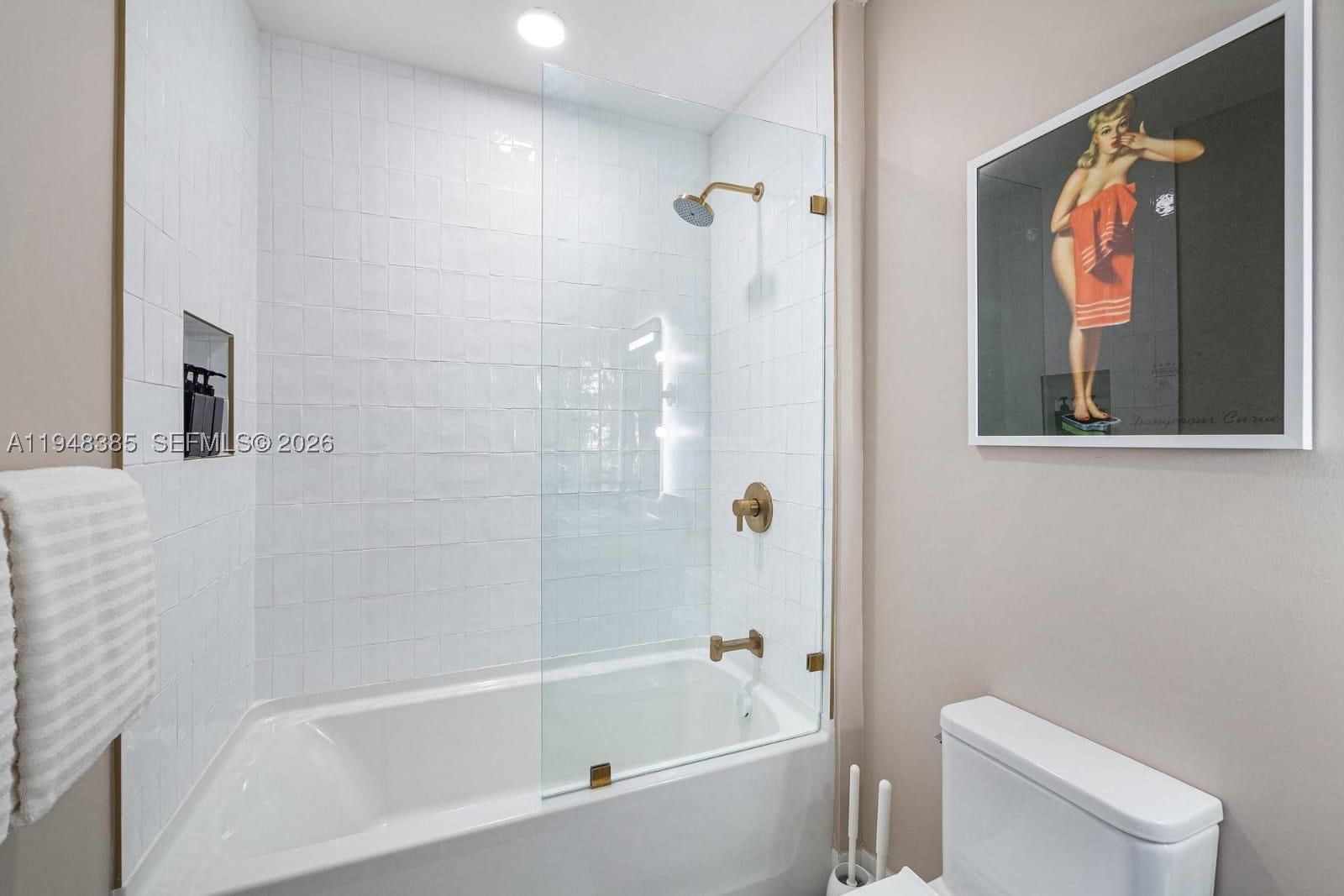 Real estate property located at 159 6th St #5101, Miami-dade, 159 Ne 6th Street Condo, Miami, FL
