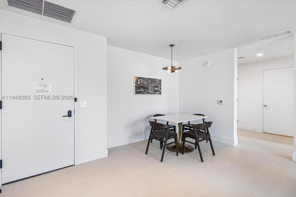 Real estate property located at 159 6th St #5101, Miami-dade, 159 Ne 6th Street Condo, Miami, FL