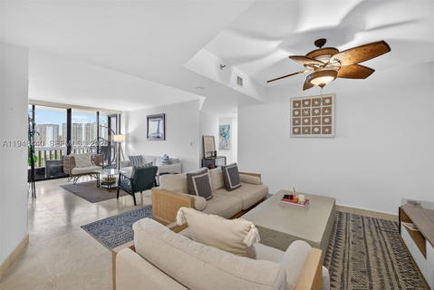 Real estate property located at 1000 Island Blvd #2105, Miami-dade, 1000 Isl Blvd Williams Is, Aventura, FL