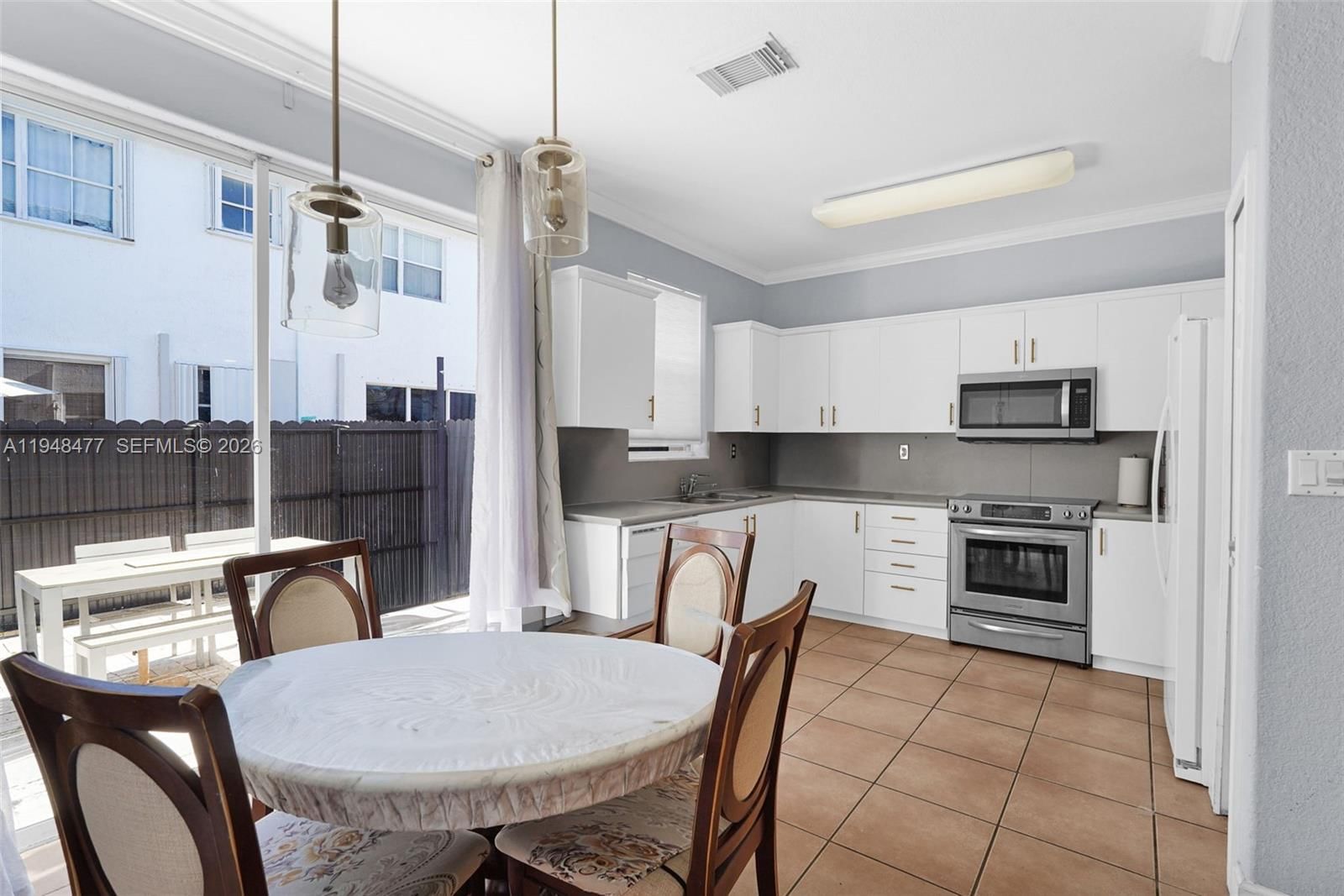 Real estate property located at 5420 NW 107 AVE #302, Miami-dade, Costa Linda Condo, Doral, FL