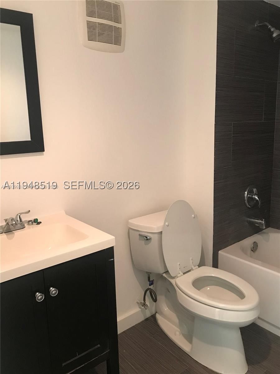 Real estate property located at 8040 Colony Cir N #101, Broward, Versailles Gardens Condo, Tamarac, FL