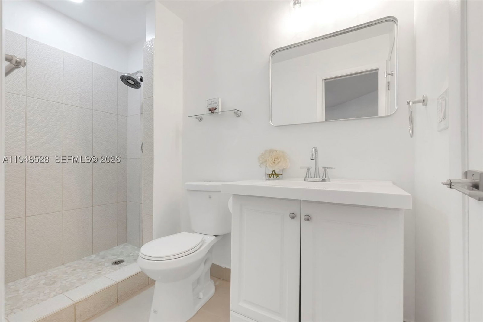 Real estate property located at 927 199th St #202, Miami-dade, Carmel California Club Co, Miami, FL