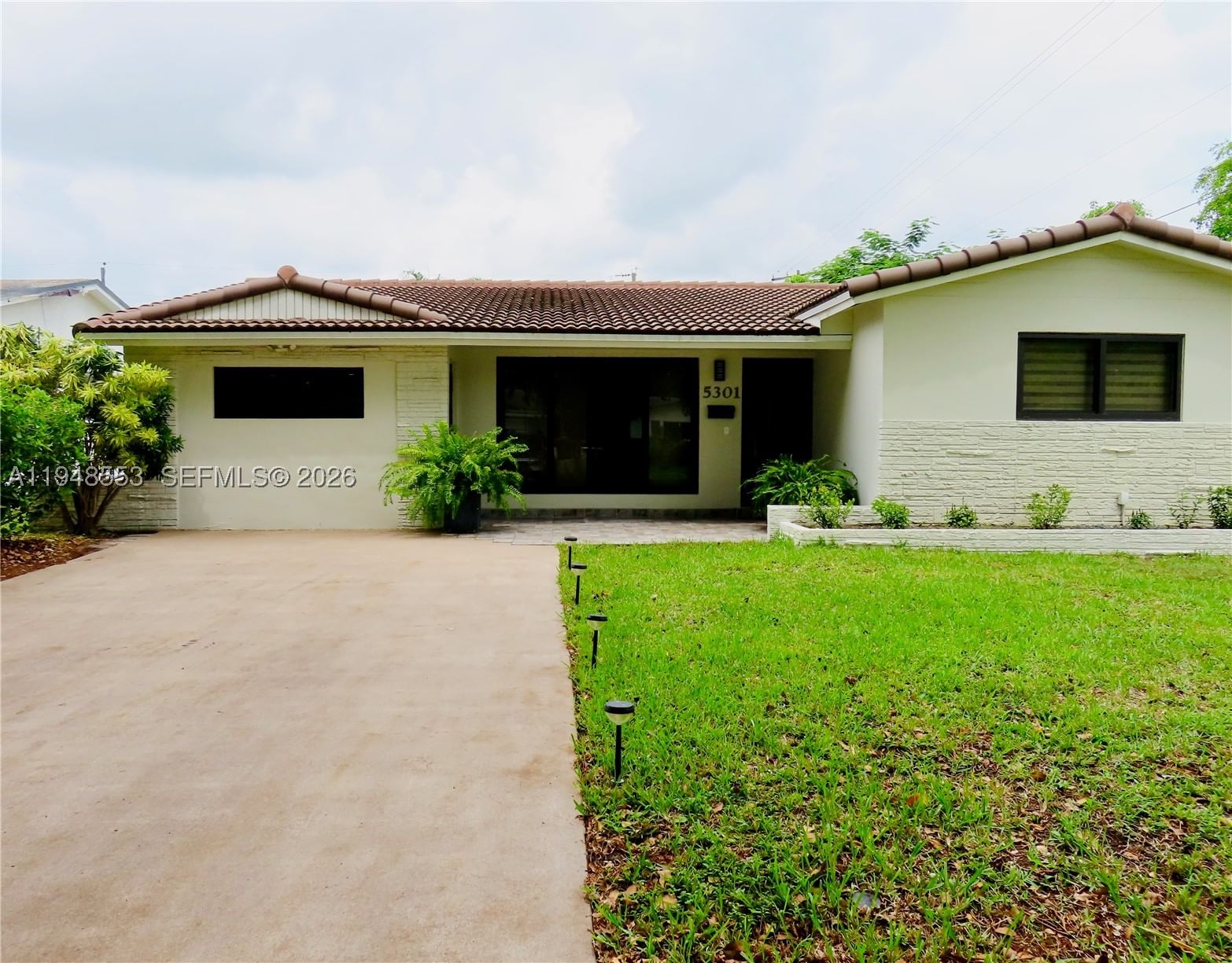 Real estate property located at 5301 Pierce St, Broward, Hollywood Hills, Hollywood, FL
