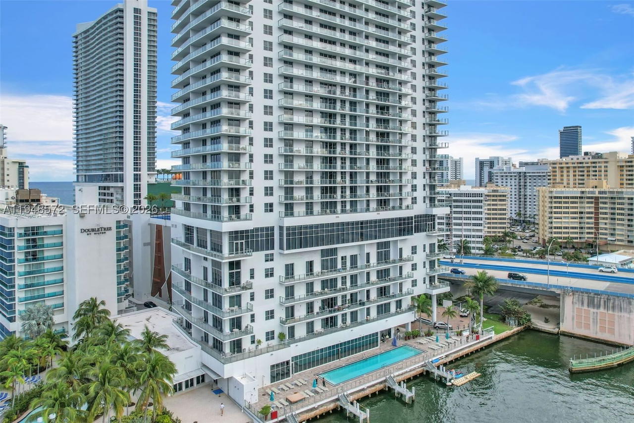 Real estate property located at 4010 Ocean Dr R701, Broward, 4010 South Ocean Condo, Hollywood, FL