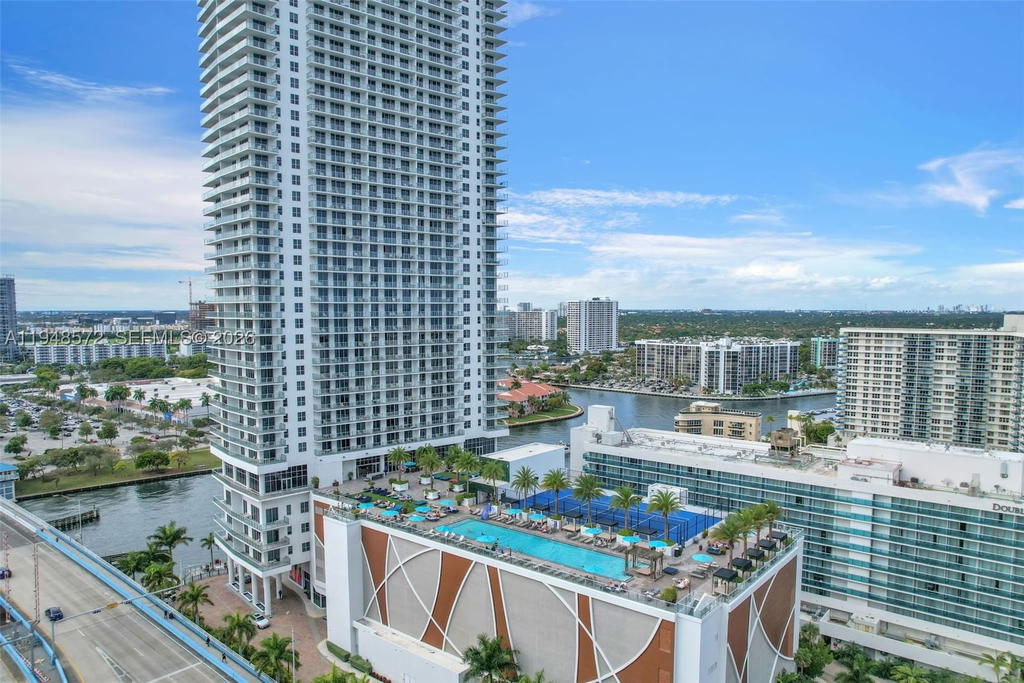 Real estate property located at 4010 Ocean Dr R701, Broward, 4010 South Ocean Condo, Hollywood, FL