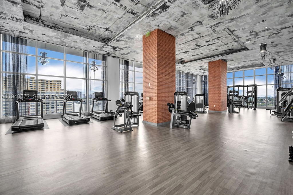 Real estate property located at 4010 Ocean Dr R701, Broward, 4010 South Ocean Condo, Hollywood, FL