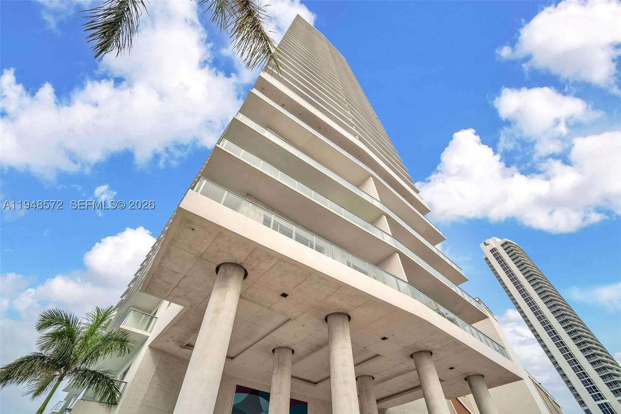 Real estate property located at 4010 Ocean Dr R701, Broward, 4010 South Ocean Condo, Hollywood, FL