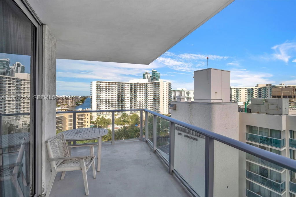 Real estate property located at 4010 Ocean Dr R701, Broward, 4010 South Ocean Condo, Hollywood, FL