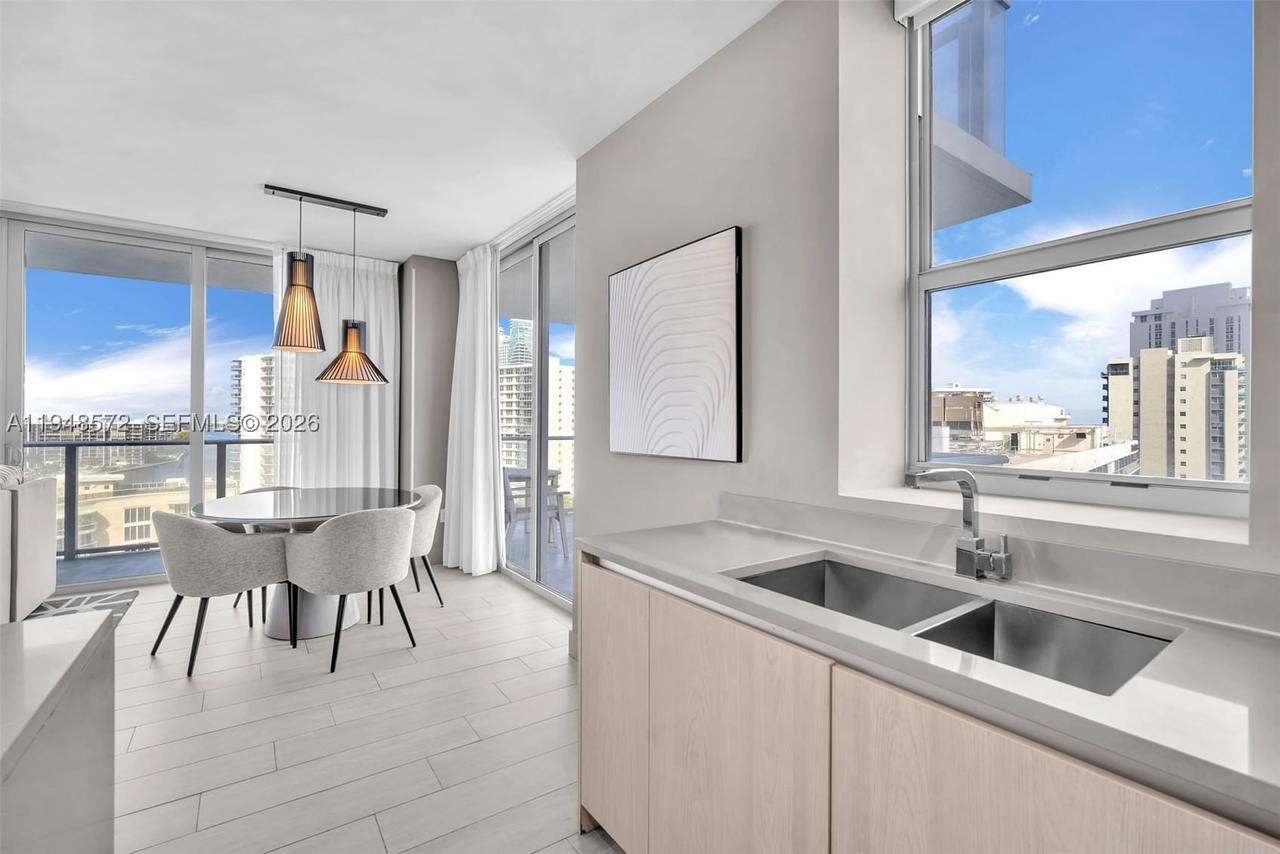 Real estate property located at 4010 Ocean Dr R701, Broward, 4010 South Ocean Condo, Hollywood, FL