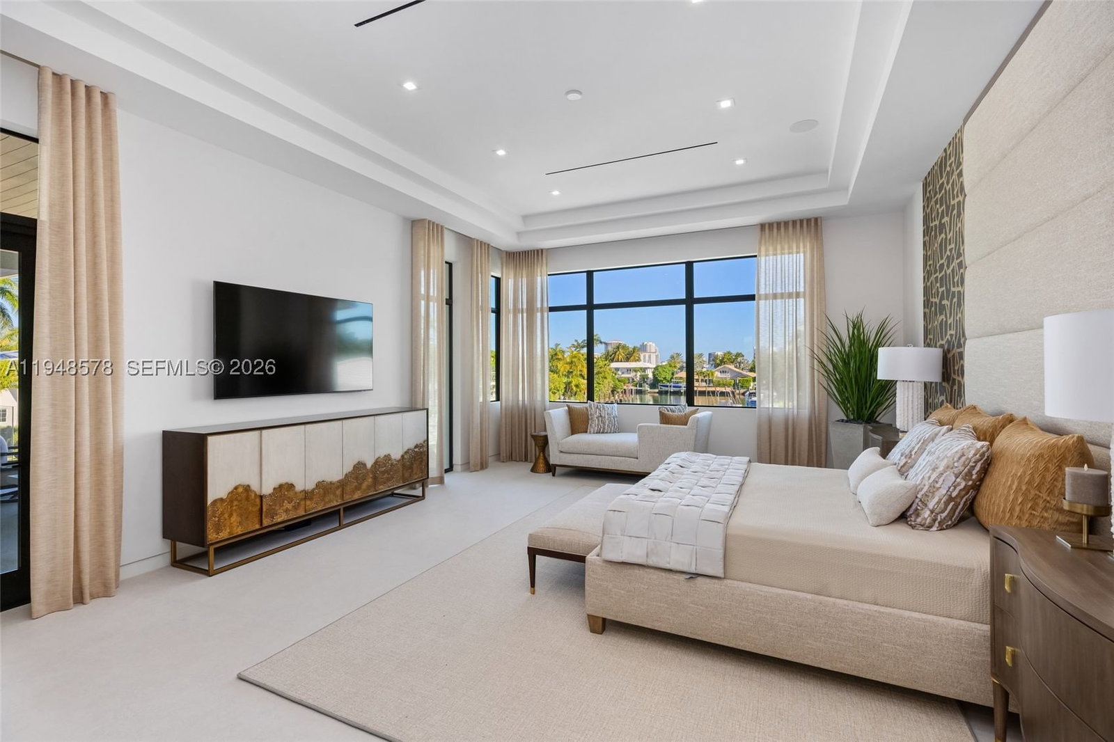 Real estate property located at 51 Isla Bahia Dr, Broward, Isla Bahia, Fort Lauderdale, FL