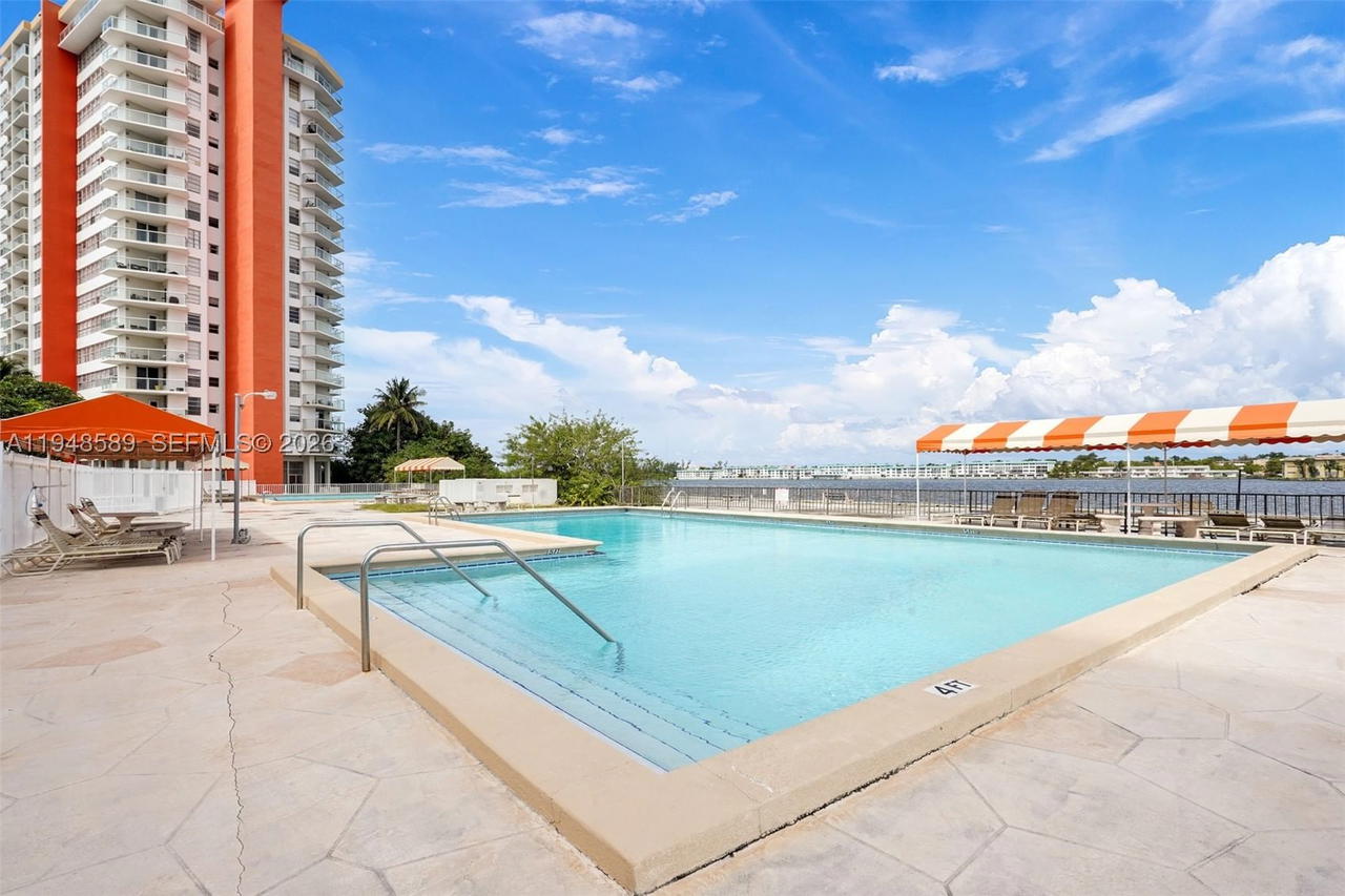 Real estate property located at 1301 Miami Gardens Dr #501W, Miami-dade, Buckley Towers Condo - Ea, Miami, FL
