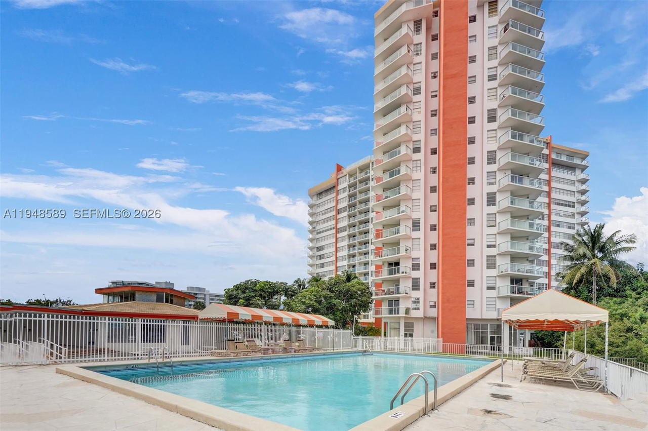 Real estate property located at 1301 Miami Gardens Dr #501W, Miami-dade, Buckley Towers Condo - Ea, Miami, FL