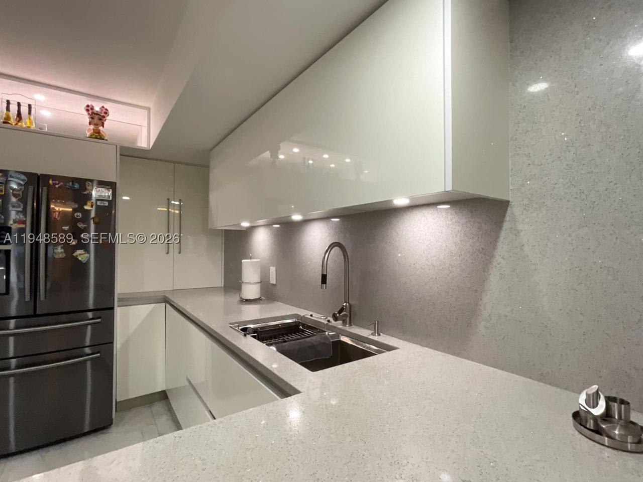 Real estate property located at 1301 Miami Gardens Dr #501W, Miami-dade, Buckley Towers Condo - Ea, Miami, FL