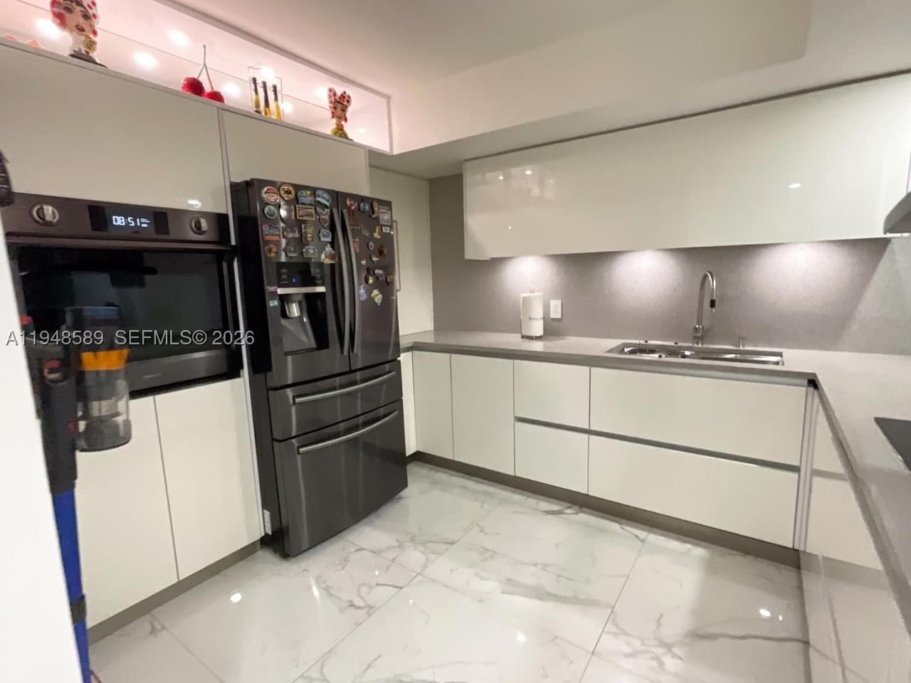Real estate property located at 1301 Miami Gardens Dr #501W, Miami-dade, Buckley Towers Condo - Ea, Miami, FL
