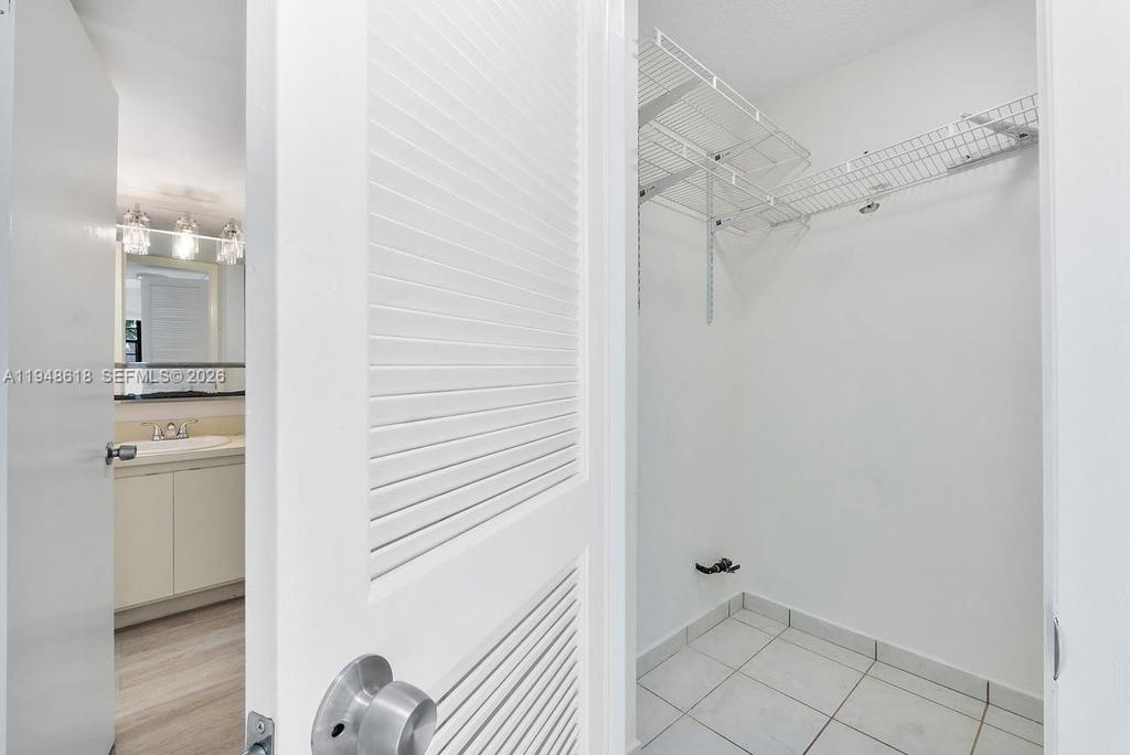 Real estate property located at 995 84th Ave #223, Miami-dade, Westchester Point Condo, Miami, FL