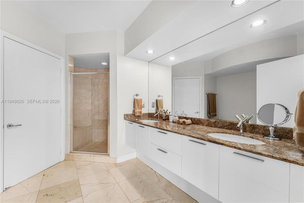 Real estate property located at 400 Alton Rd #2210, Miami-dade, Murano Grande At Portofin, Miami Beach, FL