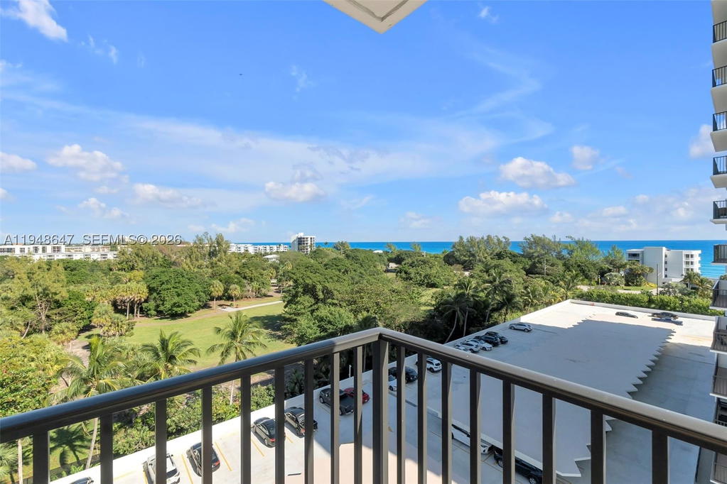Real estate property located at 2121 Ocean Blvd #902W, Palm Beach, Boca Towers Condo Portion, Boca Raton, FL