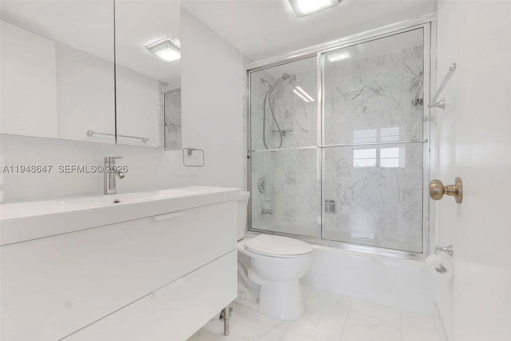 Real estate property located at 2121 Ocean Blvd #902W, Palm Beach, Boca Towers Condo Portion, Boca Raton, FL