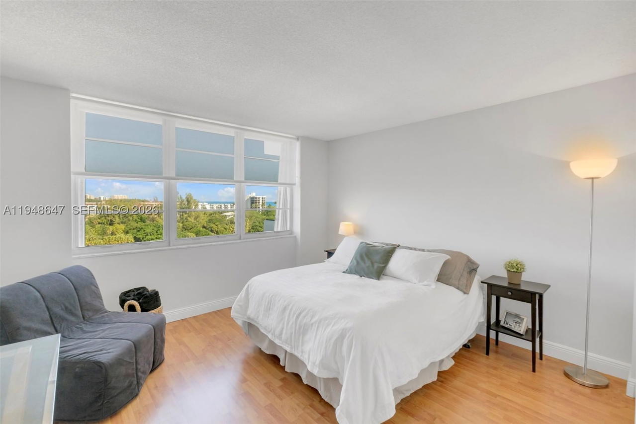 Real estate property located at 2121 Ocean Blvd #902W, Palm Beach, Boca Towers Condo Portion, Boca Raton, FL