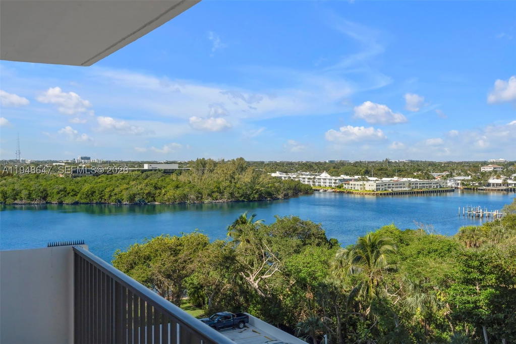 Real estate property located at 2121 Ocean Blvd #902W, Palm Beach, Boca Towers Condo Portion, Boca Raton, FL