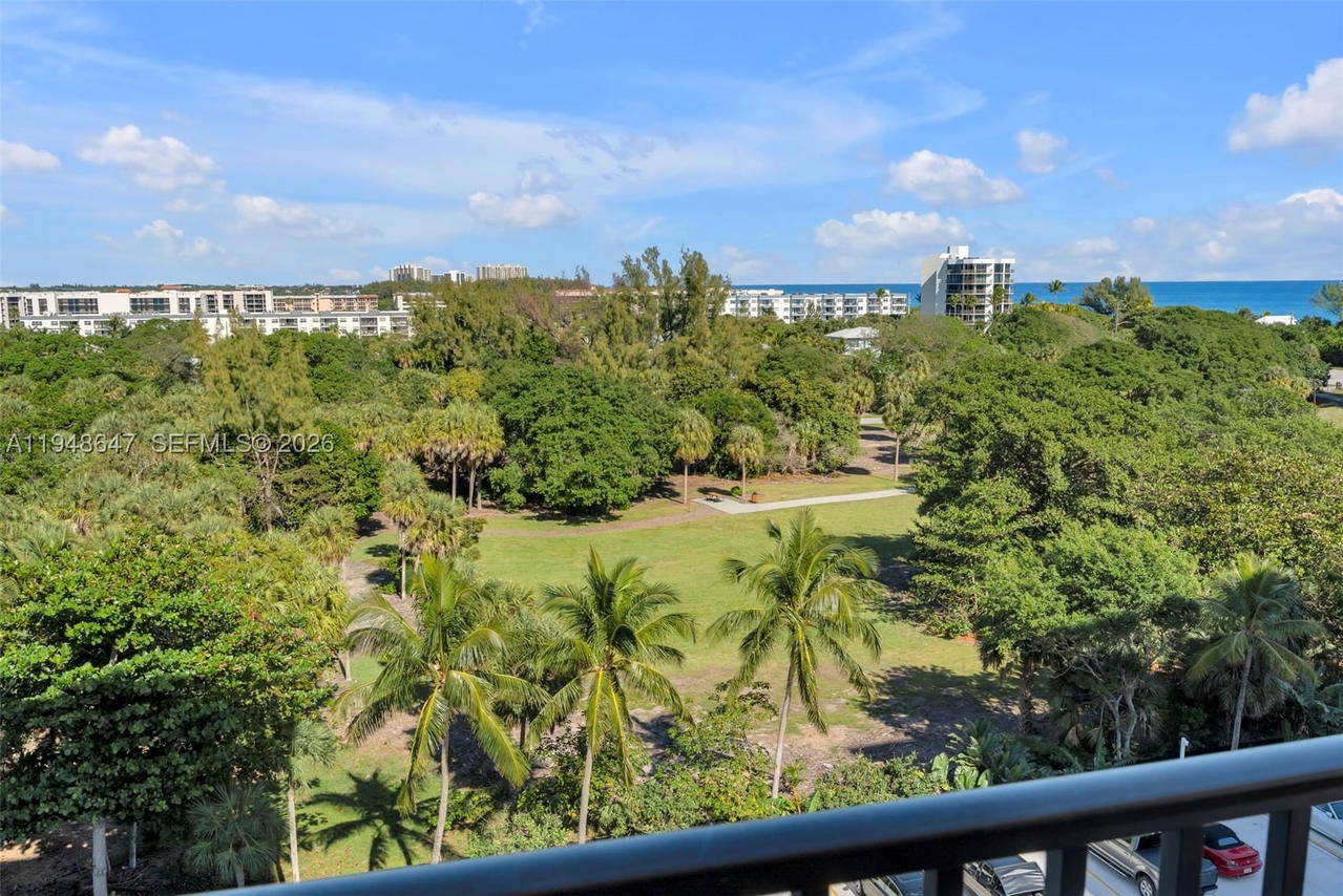 Real estate property located at 2121 Ocean Blvd #902W, Palm Beach, Boca Towers Condo Portion, Boca Raton, FL
