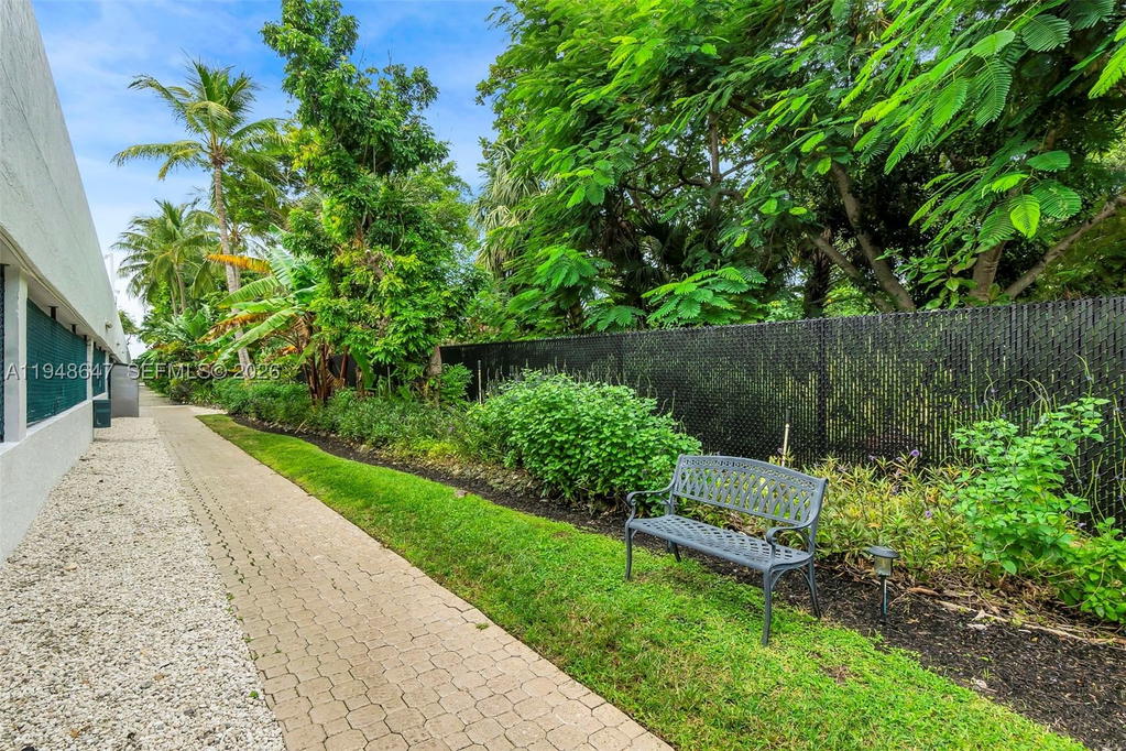 Real estate property located at 2121 Ocean Blvd #902W, Palm Beach, Boca Towers Condo Portion, Boca Raton, FL