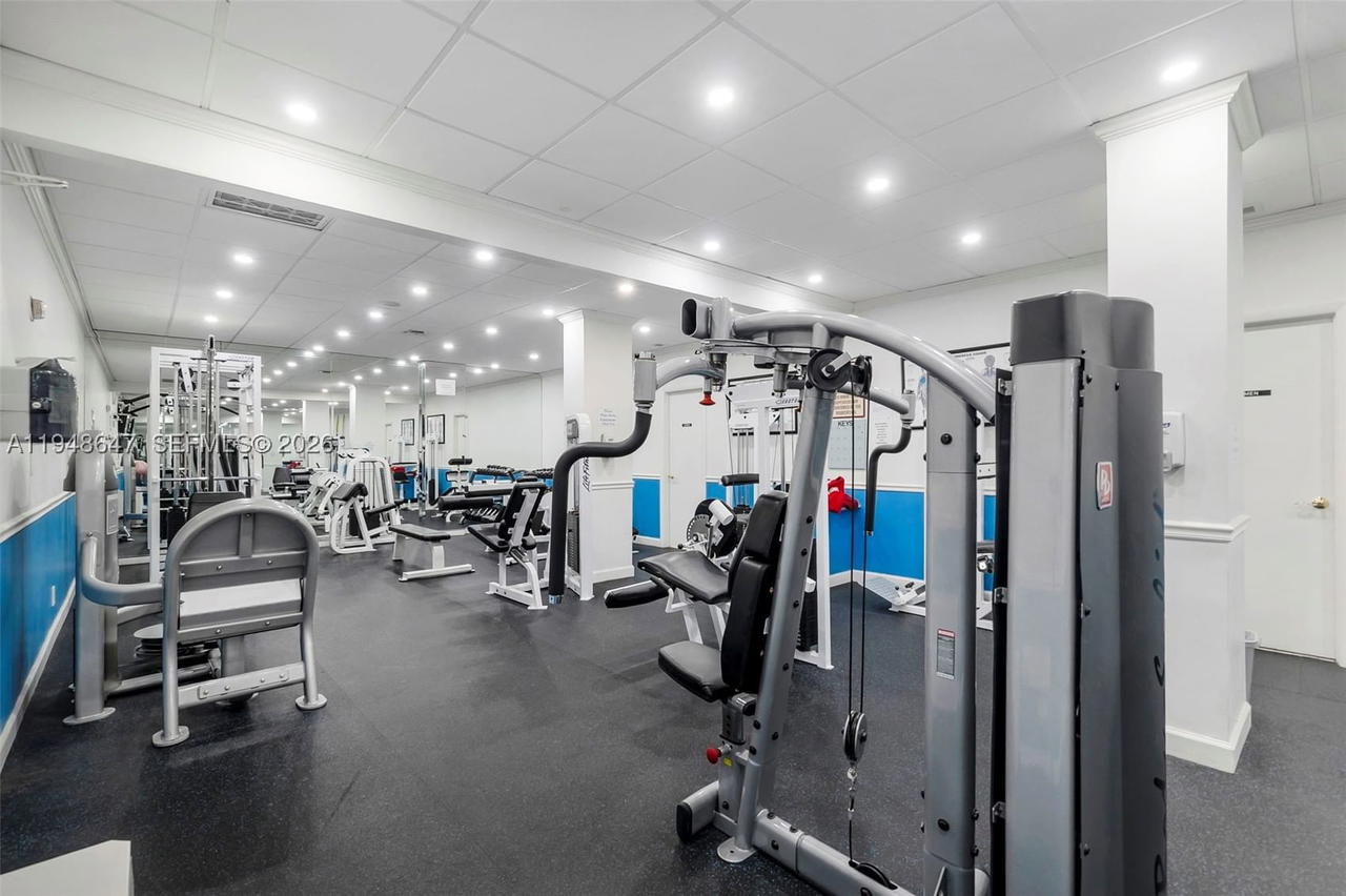 Real estate property located at 2121 Ocean Blvd #902W, Palm Beach, Boca Towers Condo Portion, Boca Raton, FL
