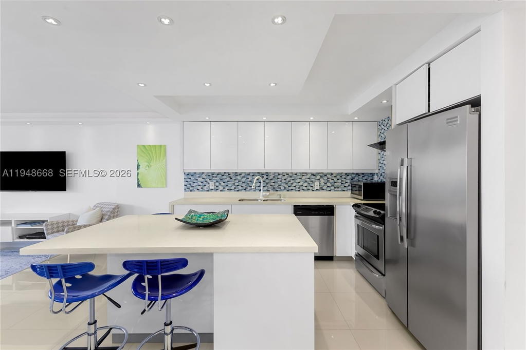 Real estate property located at 401 Ocean Dr #421, Miami-dade, The Presidential Condo, Miami Beach, FL