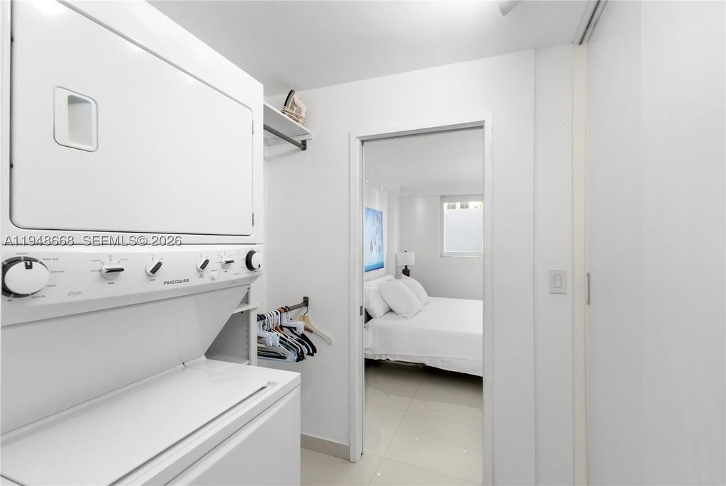Real estate property located at 401 Ocean Dr #421, Miami-dade, The Presidential Condo, Miami Beach, FL