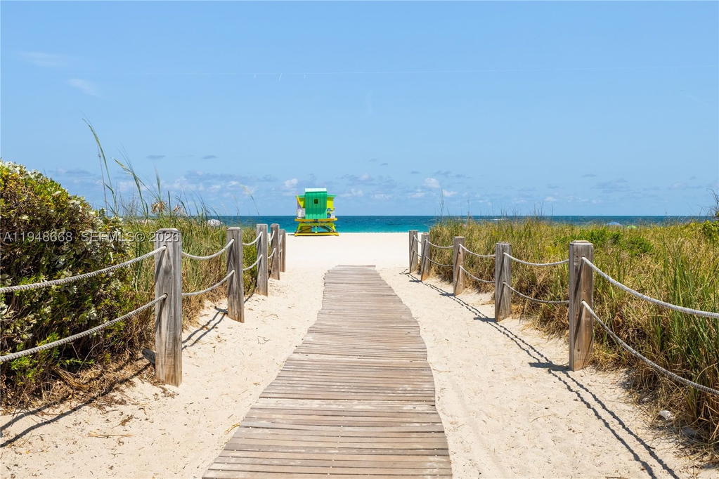 Real estate property located at 401 Ocean Dr #421, Miami-dade, The Presidential Condo, Miami Beach, FL