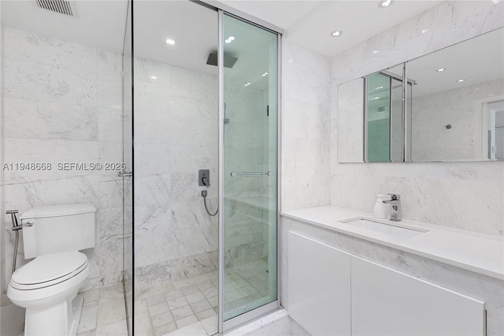 Real estate property located at 401 Ocean Dr #421, Miami-dade, The Presidential Condo, Miami Beach, FL