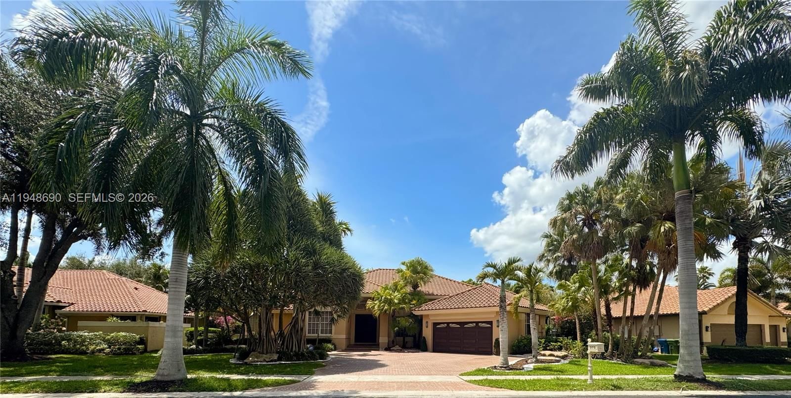 Real estate property located at 375 Sabal Way, Broward, Sector 6, Weston, FL