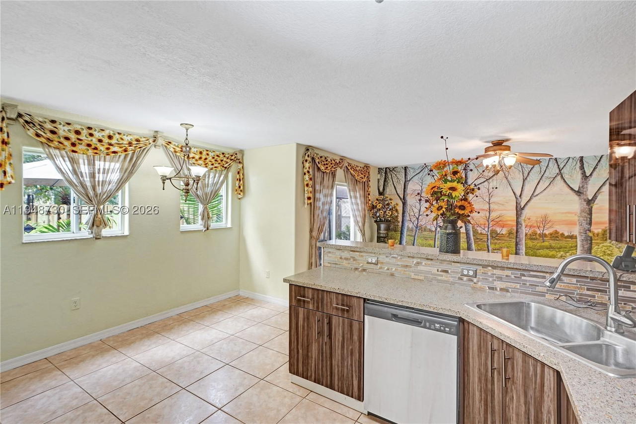 Real estate property located at 5502 162nd Pl, Miami-dade, Pelicans Cove, Miami, FL