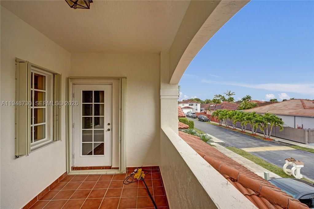 Real estate property located at 5502 162nd Pl, Miami-dade, Pelicans Cove, Miami, FL