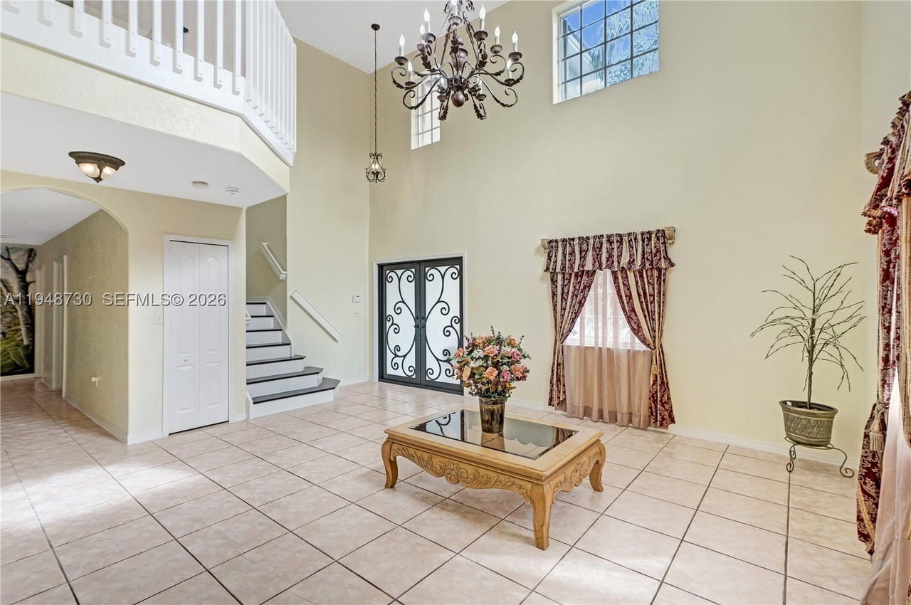 Real estate property located at 5502 162nd Pl, Miami-dade, Pelicans Cove, Miami, FL