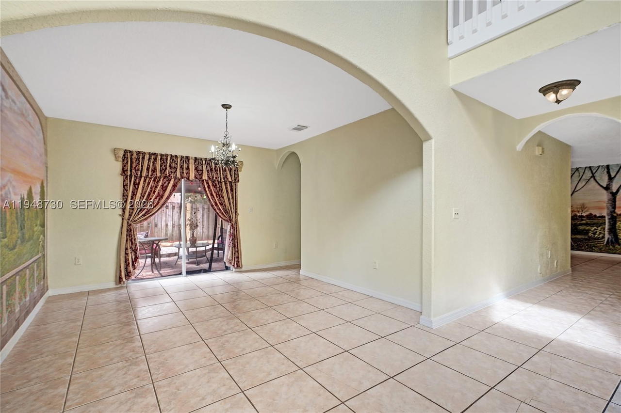 Real estate property located at 5502 162nd Pl, Miami-dade, Pelicans Cove, Miami, FL