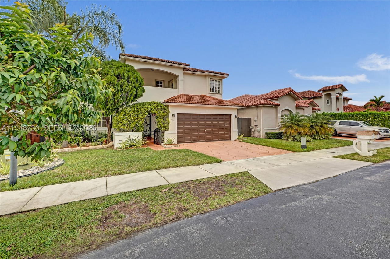 Real estate property located at 5502 162nd Pl, Miami-dade, Pelicans Cove, Miami, FL
