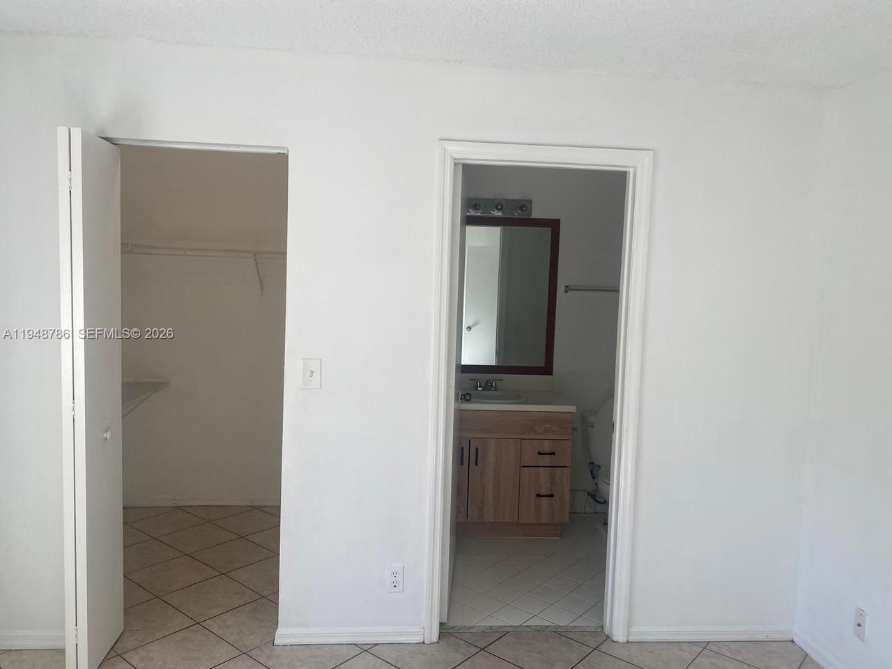 Real estate property located at 2237 Salerno Cir, Broward, Sectors 3 & 4 Boundary Pl, Weston, FL